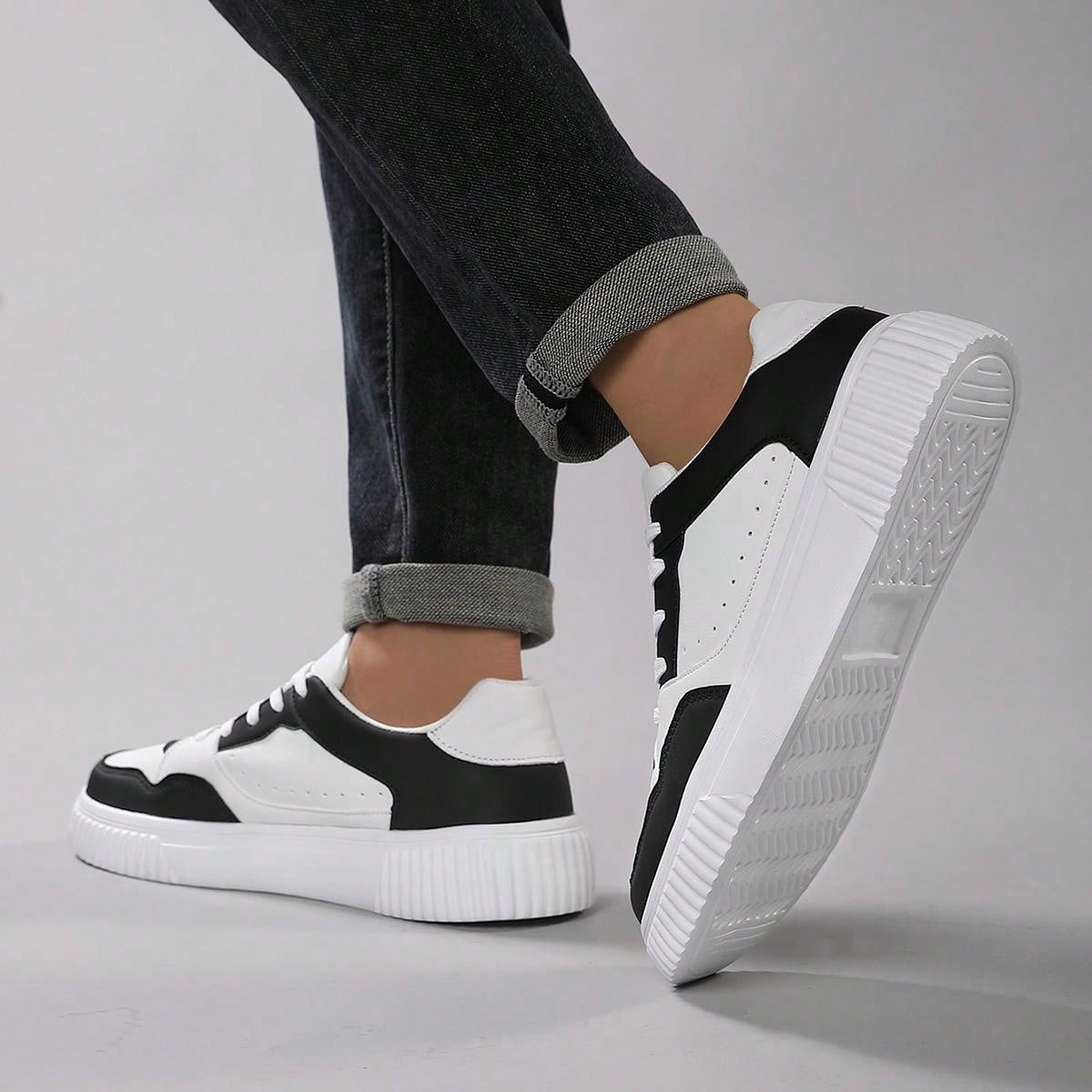 Plunora - Casual Unisex Sneakers