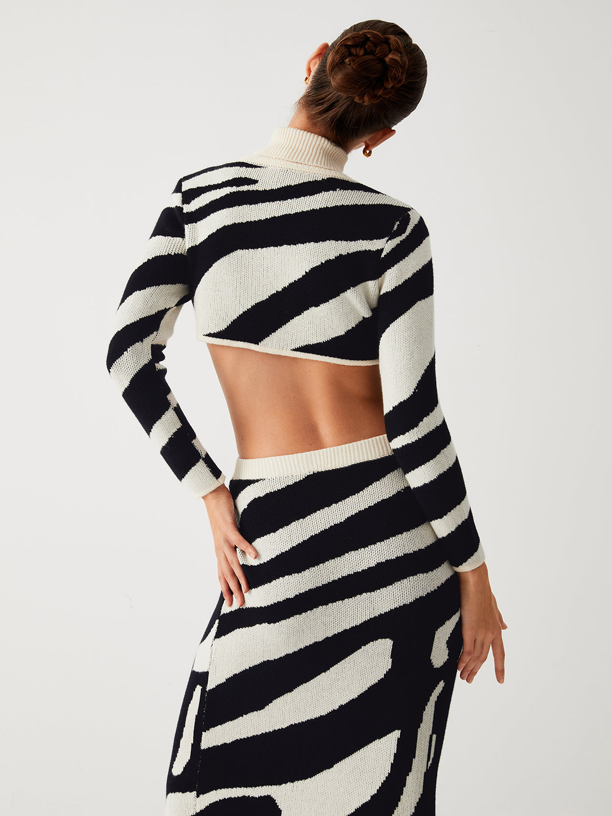 Plunora - Zebra Print Mock Neck Crop Top en Tweedelige Rok Set