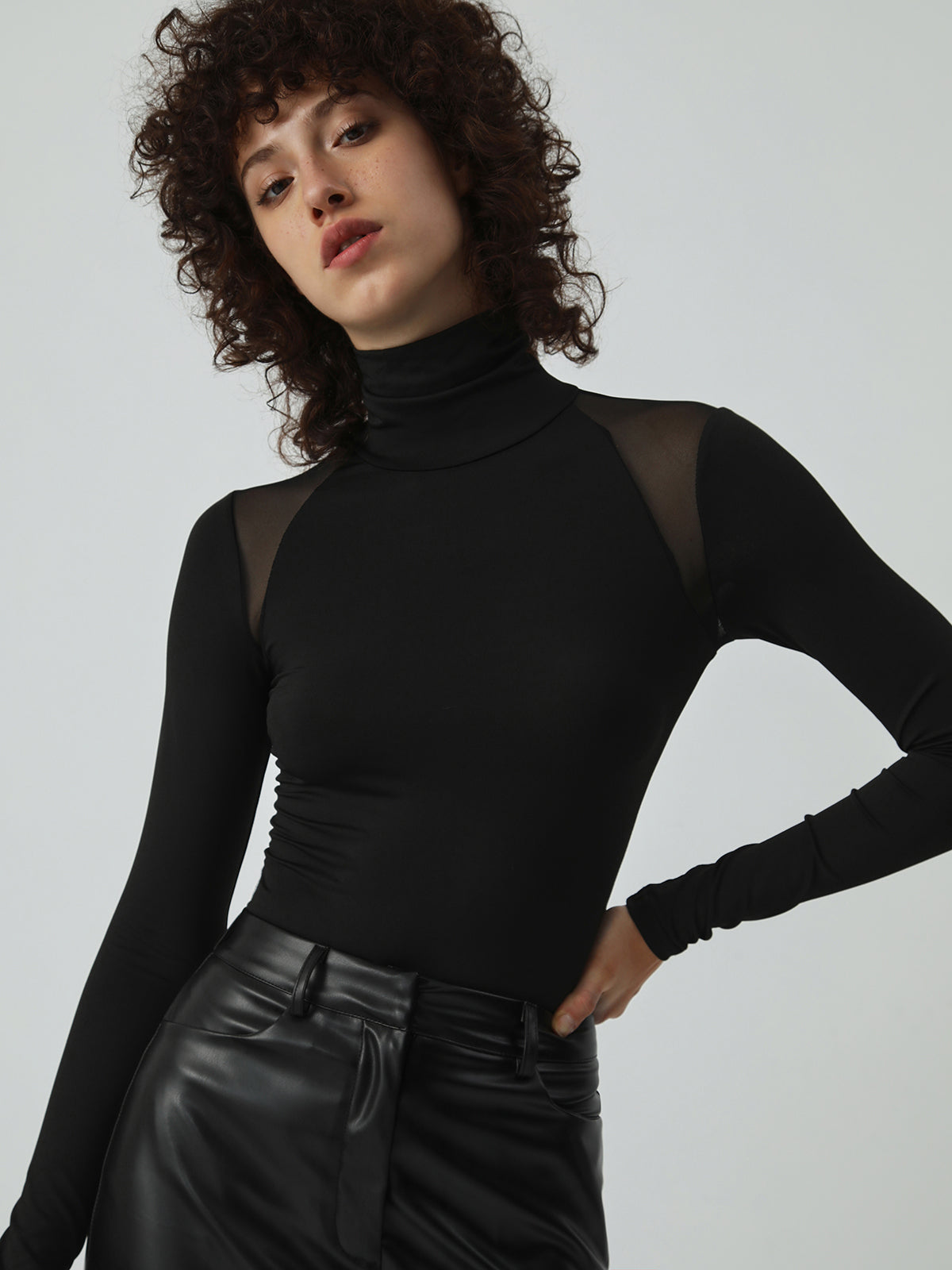 Plunora - Patchwork Mesh Turtleneck Bodysuit met Lange Mouwen