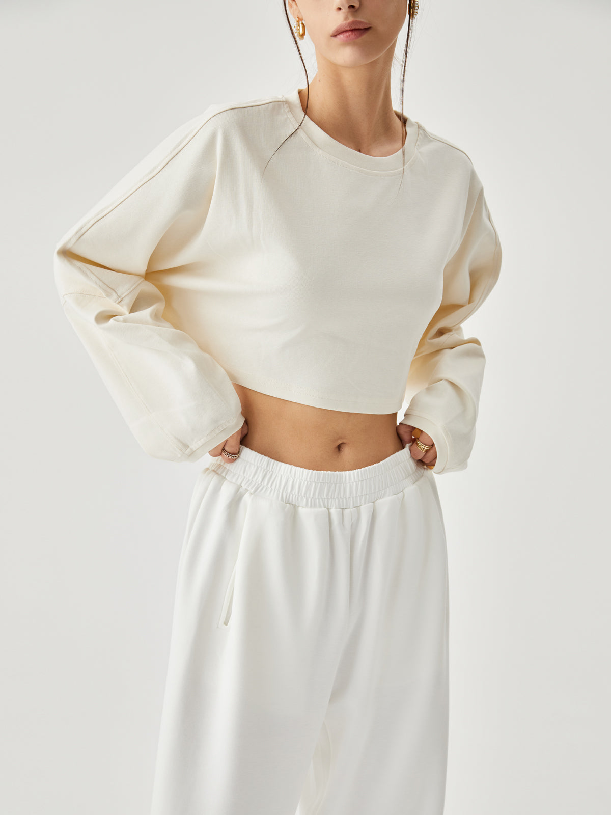 Plunora - Living Easy Crop Sweatshirt