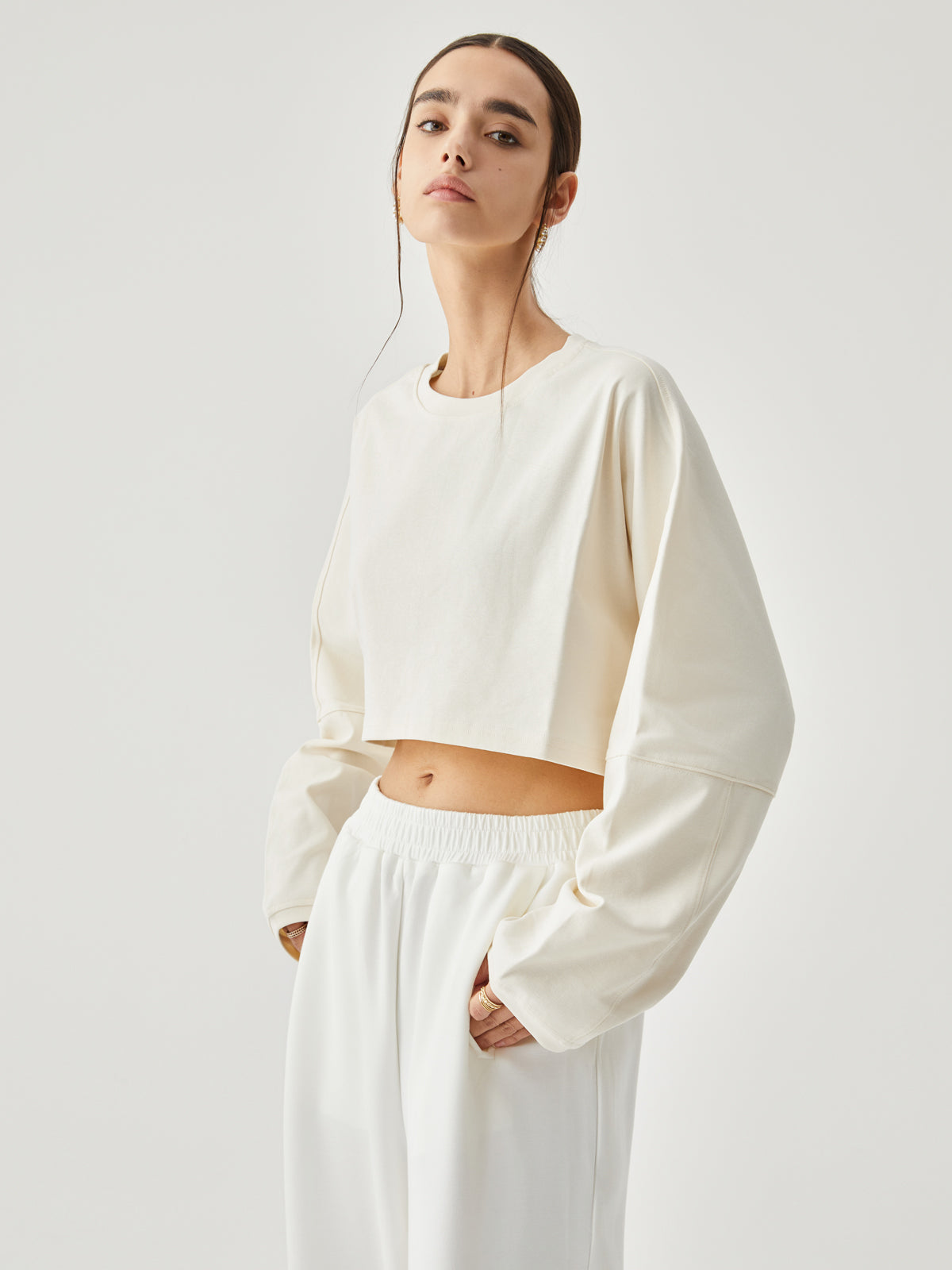 Plunora - Living Easy Crop Sweatshirt