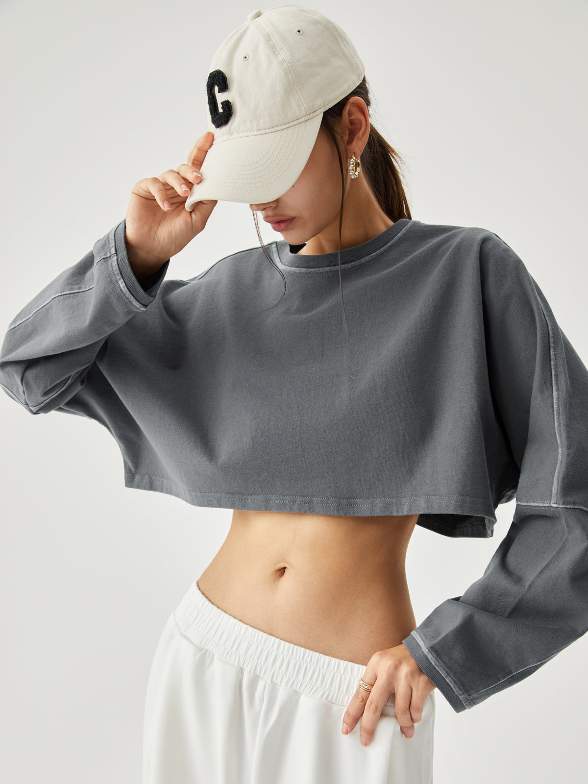 Plunora - Living Easy Crop Sweatshirt