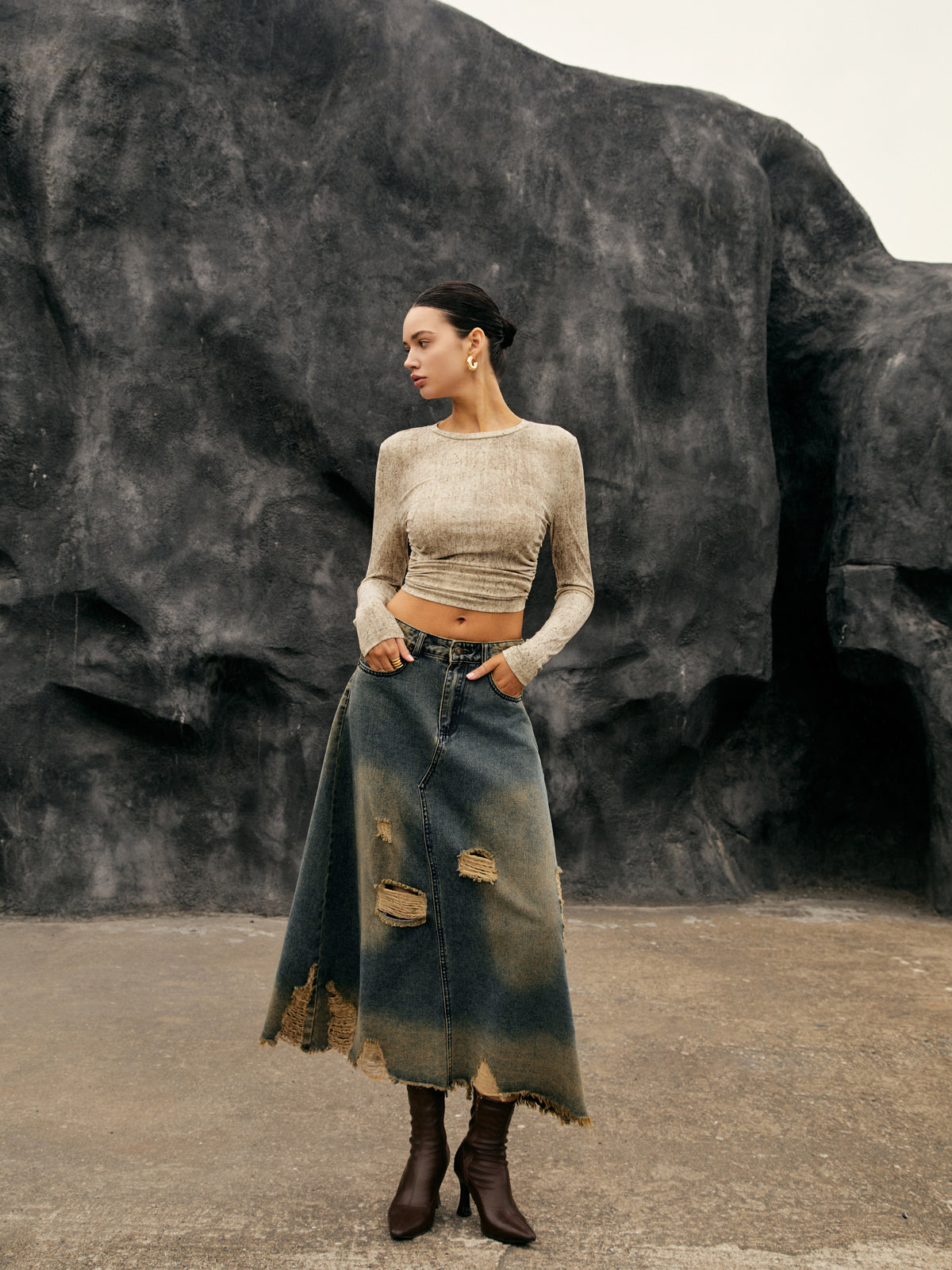 Plunora - Crop Top met Lange Mouwen en Open Rug met Trekkoord