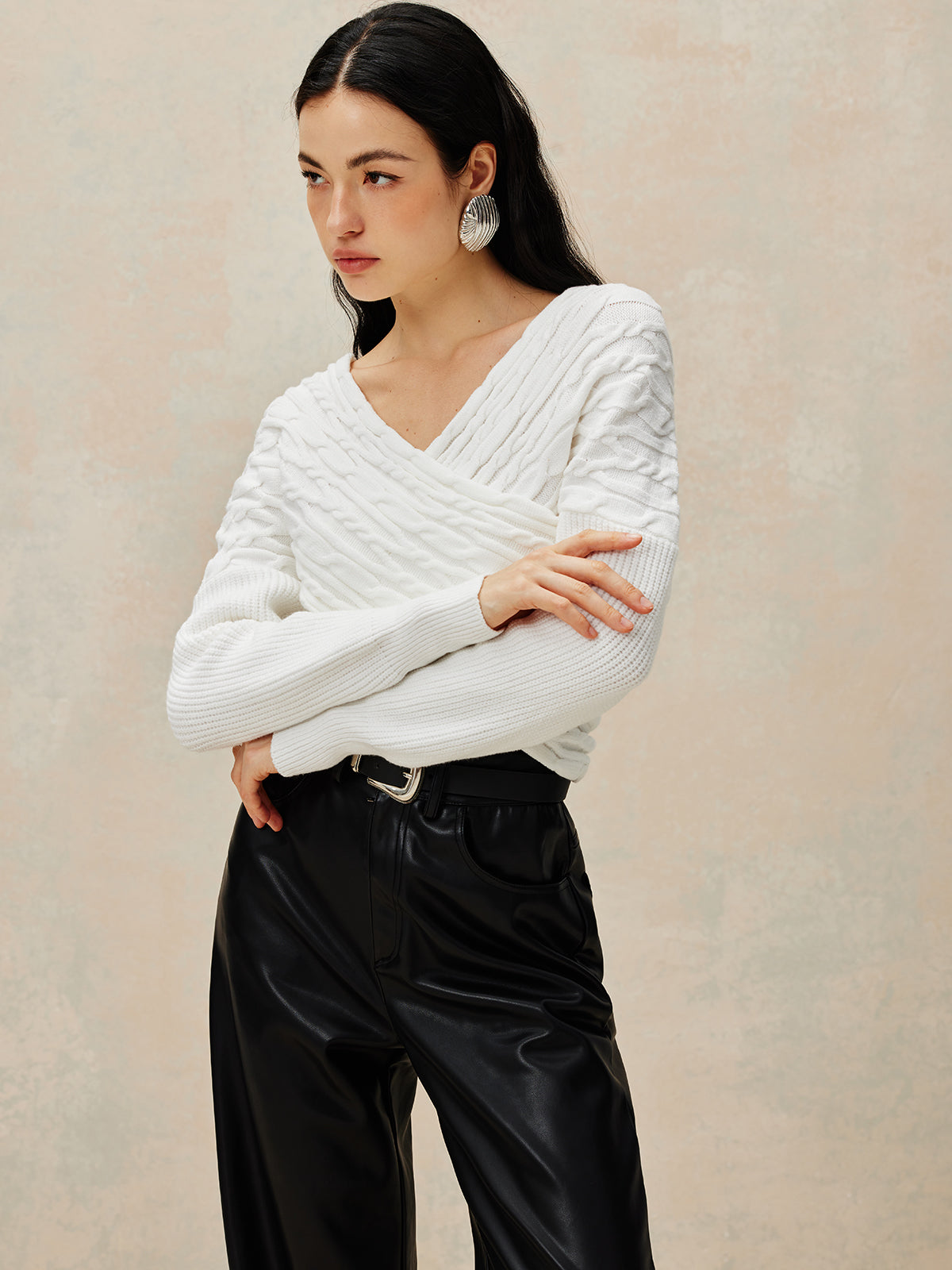 Plunora - Criss Cross Crop Knit Top