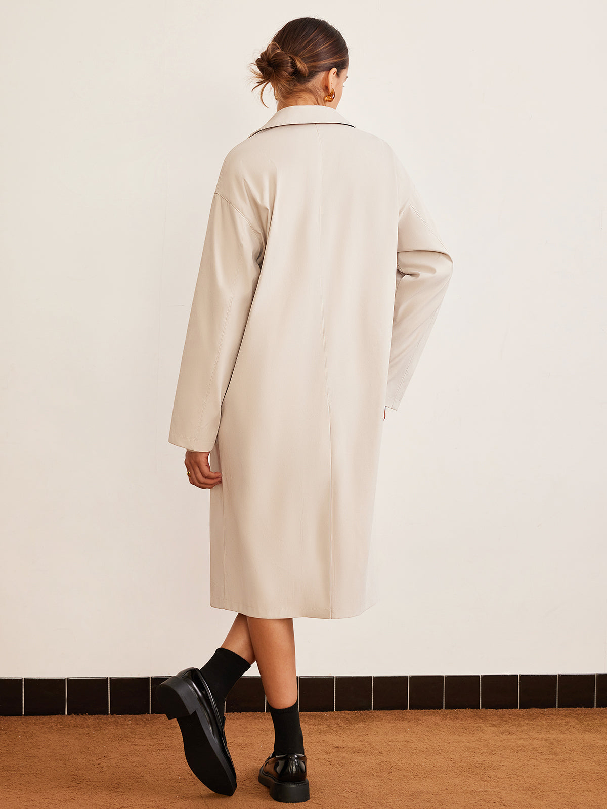 Plunora - Lange Trenchcoat Met Revers En Knoopsluiting