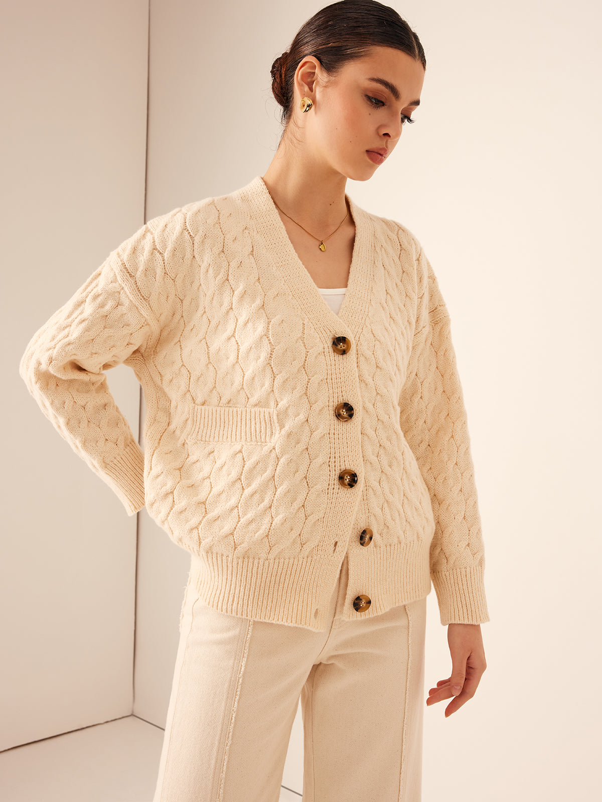 Plunora - Elegante V-Hals Geribde Gebreide Cardigan