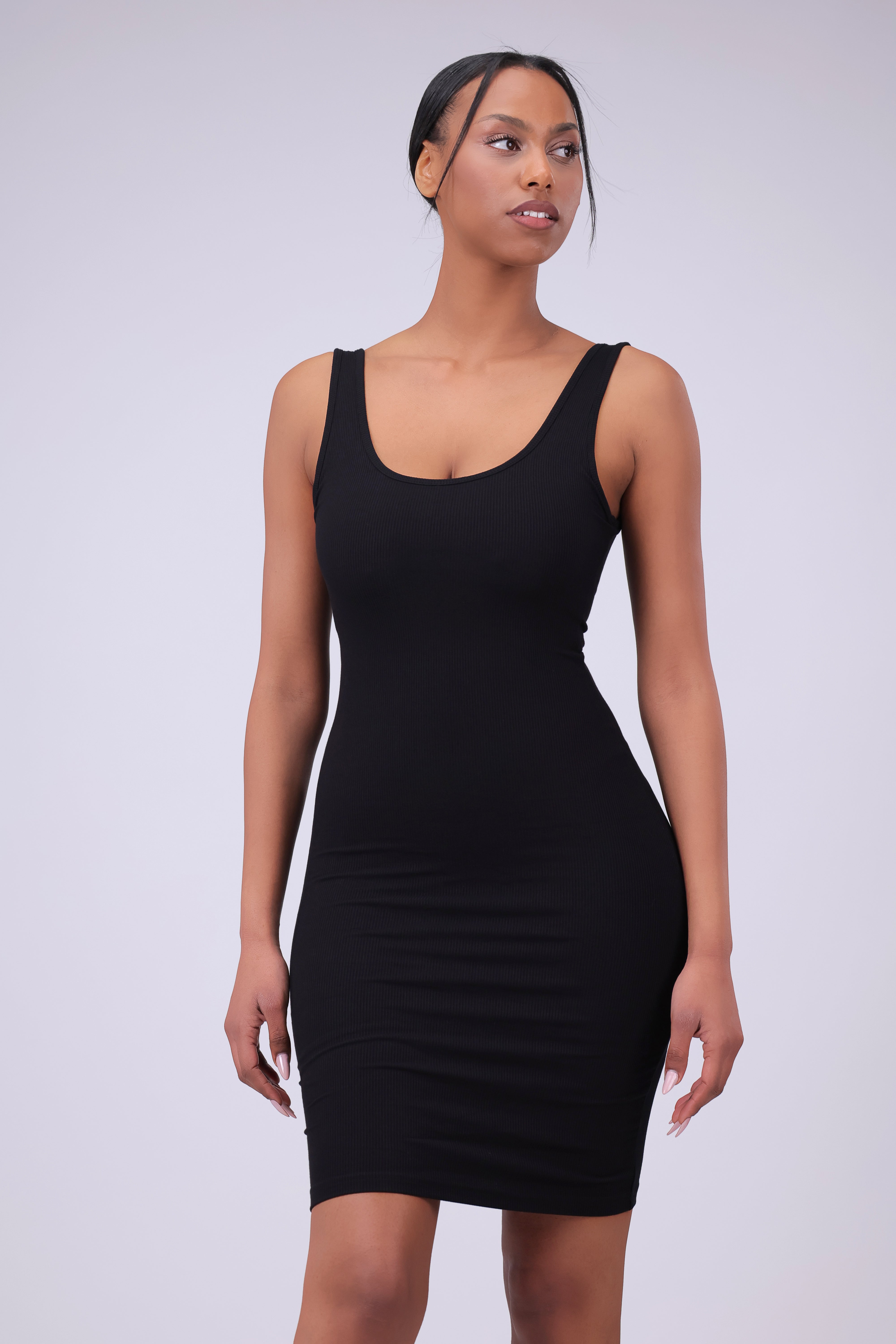 Slanker Figuur en Stijlvol Comfort met Plunora's Built-In Shapewear jurk - Plunora