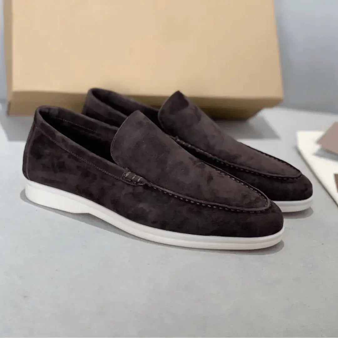 Plunora - Suède Loafers met Contrasterende Zool