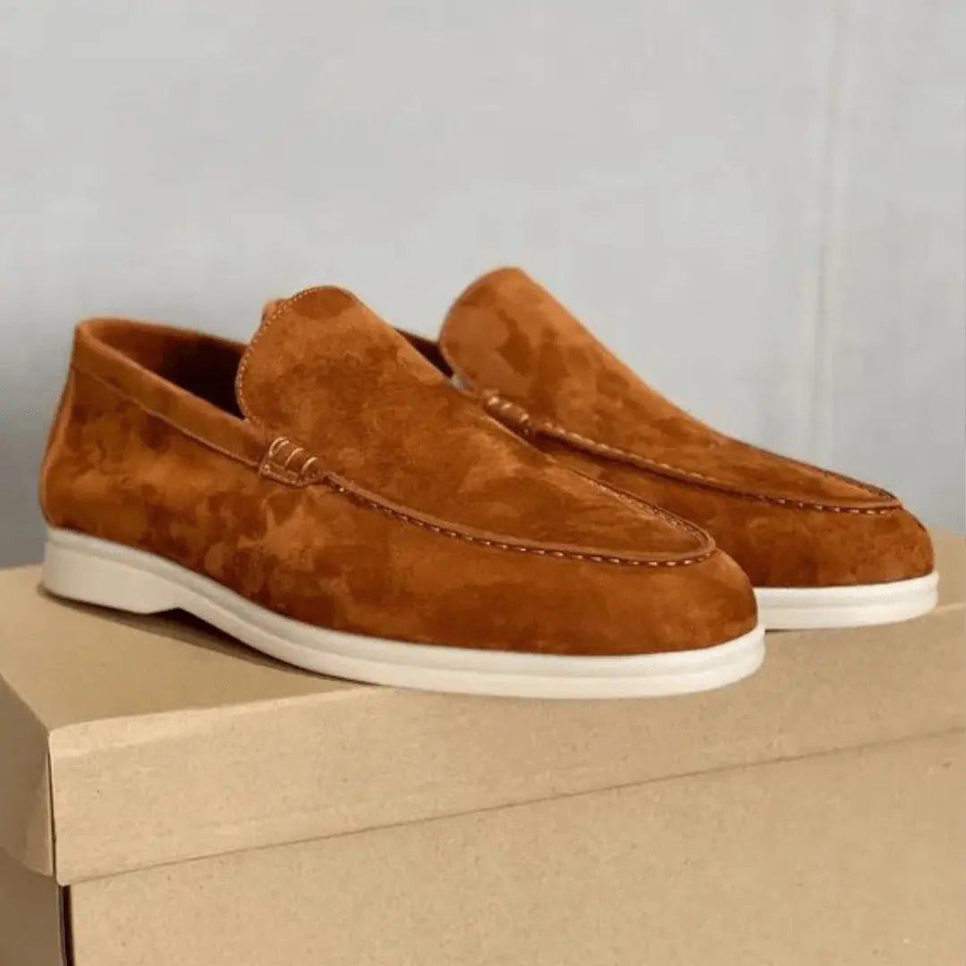 Plunora - Suède Loafers met Contrasterende Zool