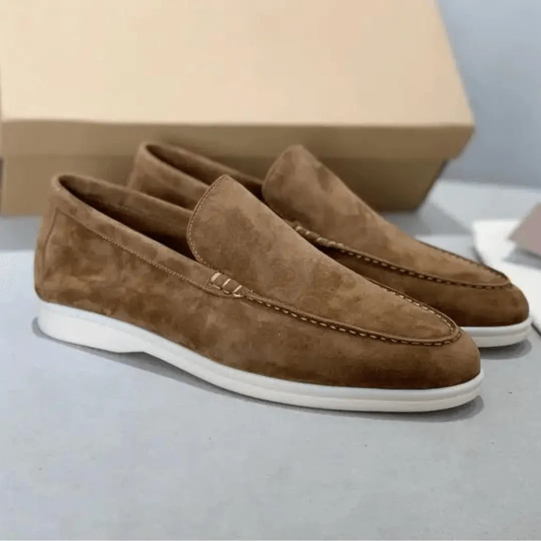 Plunora - Suède Loafers met Contrasterende Zool