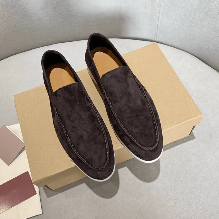 Plunora - Suède Loafers met Contrasterende Zool